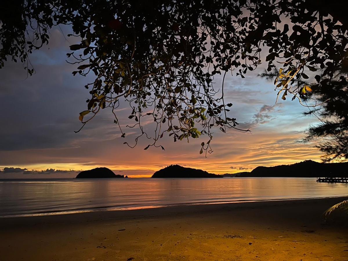 Baan Koh Mak Hotel Exterior photo